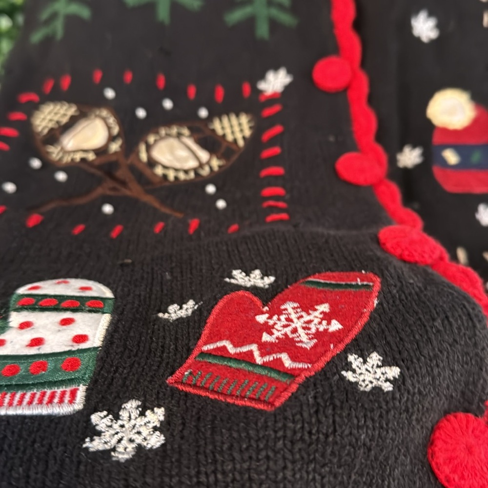 UGLY VINTAGE CHRISTMAS SWEATER 🎅LIKE NEW PARTY HOLIDAY MED/ LG SANTA HOLIDAY - Picture 2 of 9